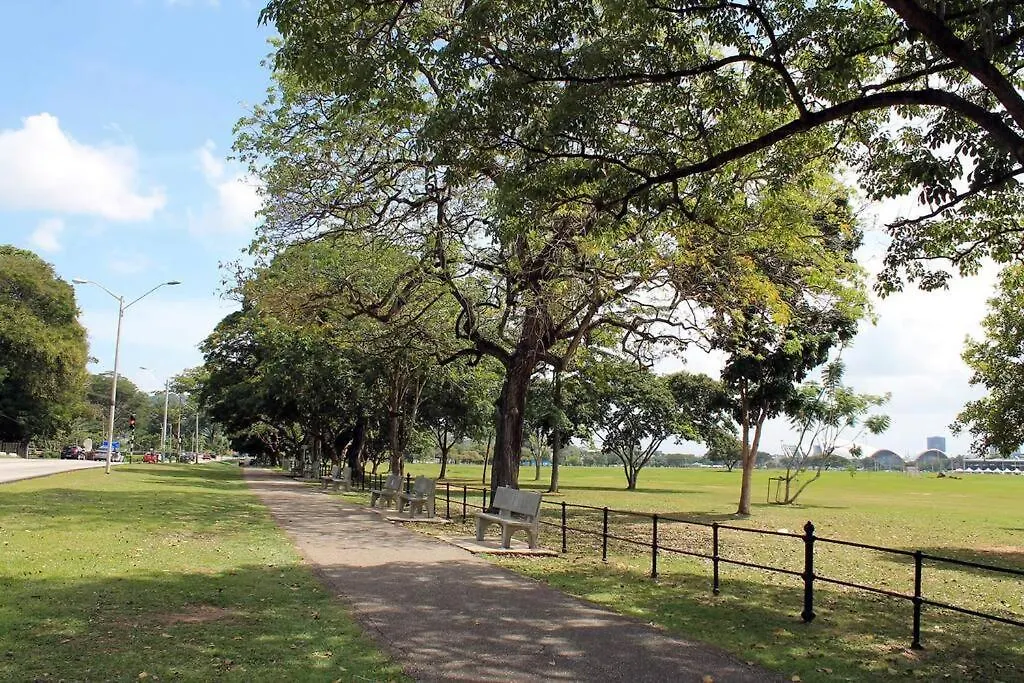 Lägenhet Raynebow Chateau - Chic City Getaway Port of Spain