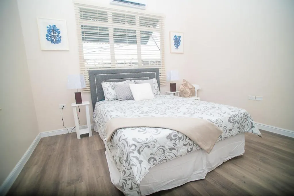 Raynebow Chateau - Chic City Getaway Port of Spain Lägenhet